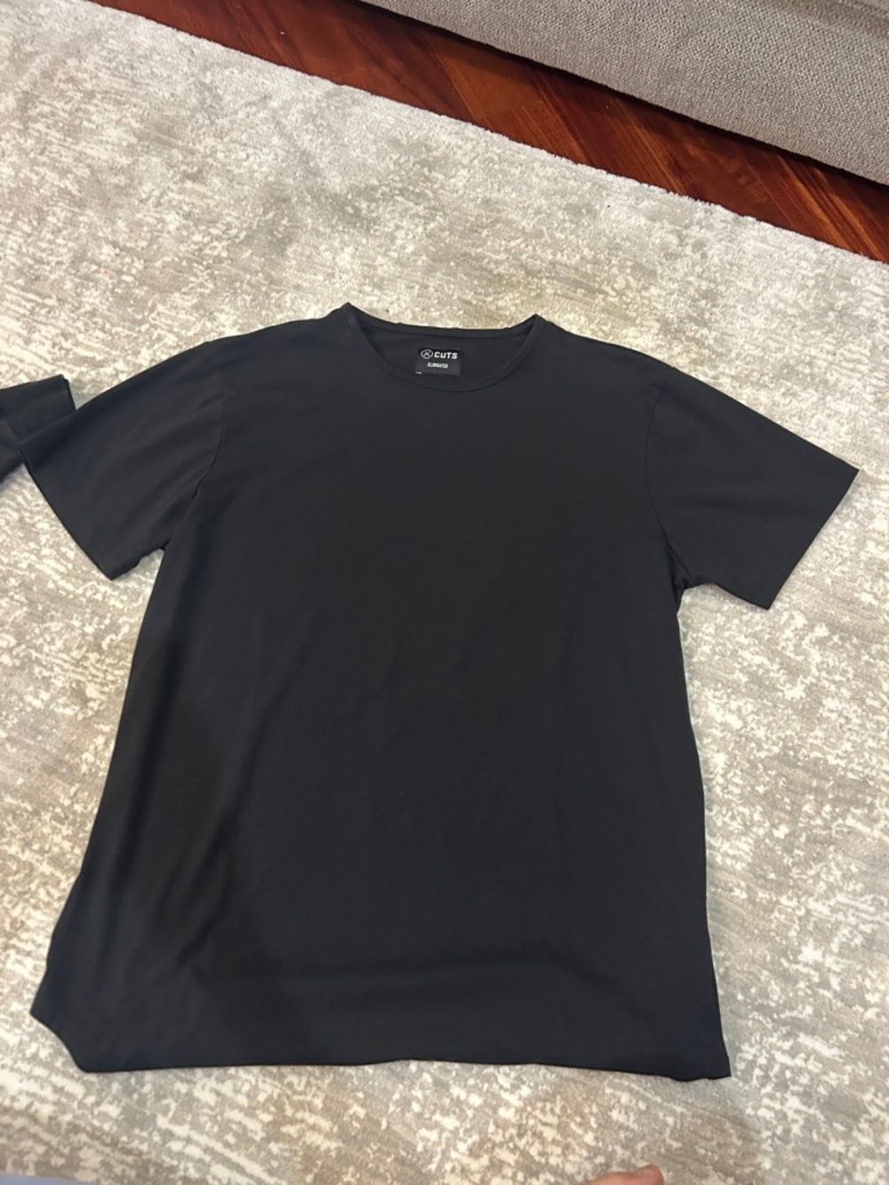 Men’s x cuts elongated Black Crewneck T-Shirt medium perfect condition